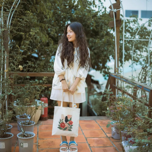 Canvas Tote Bag for Men & Women | 220 GSM Cotton, Premium Zipper, Coin Pouch (Flowers)